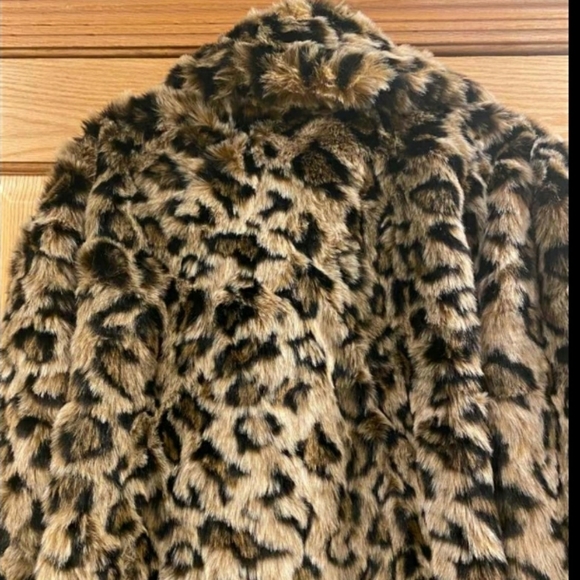 Cliche Leopard Print Coat - Picture 8 of 15